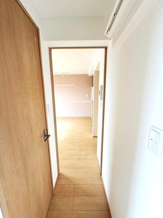 物件内観写真19　(廊下)