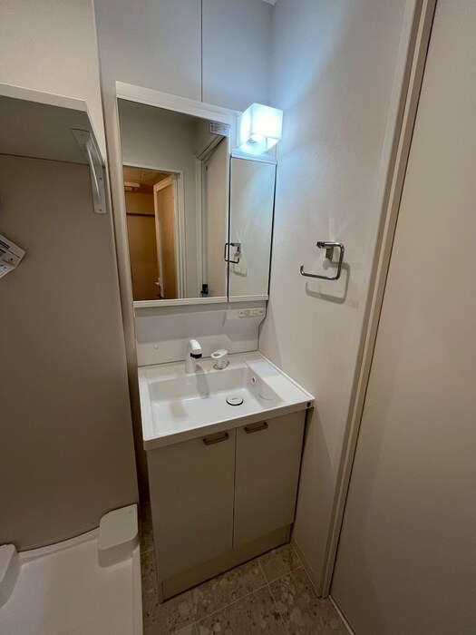 物件内観写真11　(洗面)