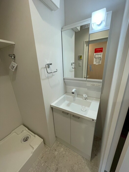 物件内観写真8　(洗面)