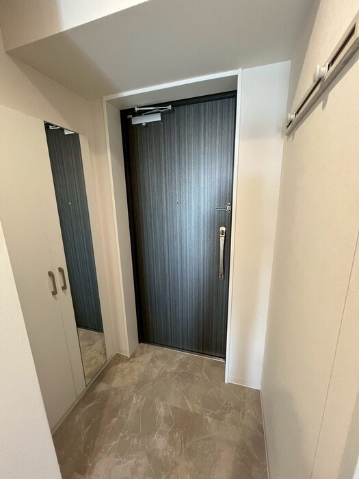 物件内観写真14　(玄関)