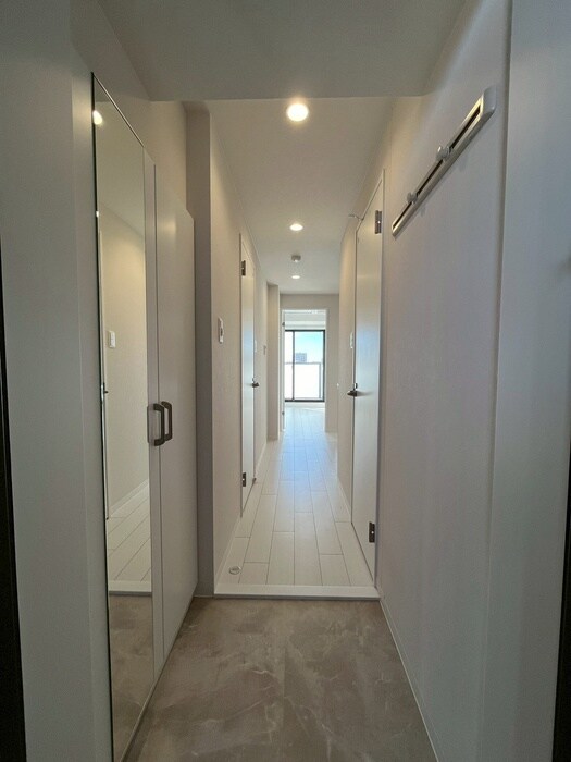 物件内観写真14　(廊下)