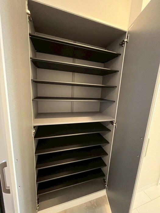 物件内観写真15　(靴箱)