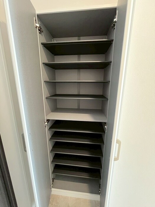 物件内観写真15　(靴箱)