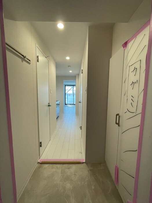 物件内観写真11　(玄関)