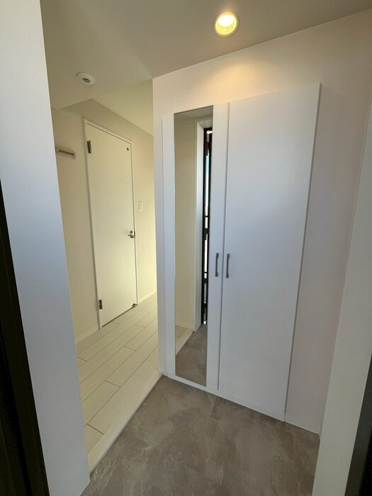 物件内観写真15　(玄関)