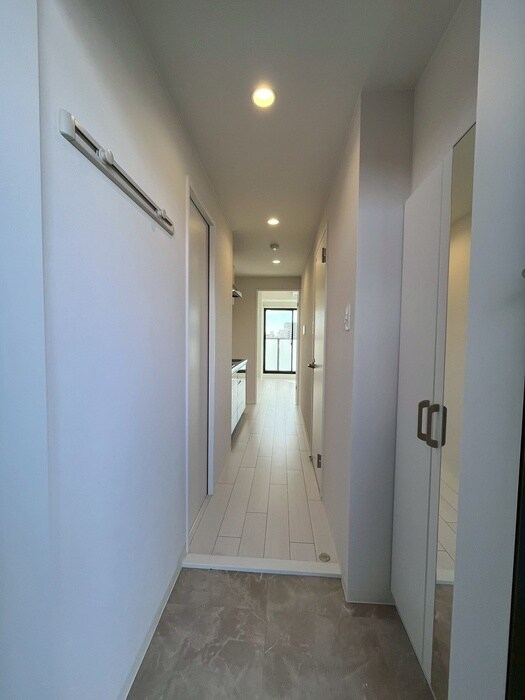 物件内観写真16　(廊下)