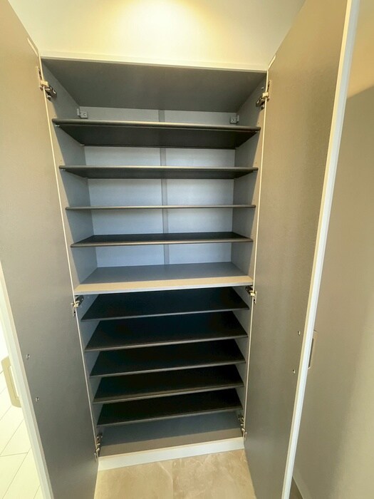 物件内観写真16　(靴箱)