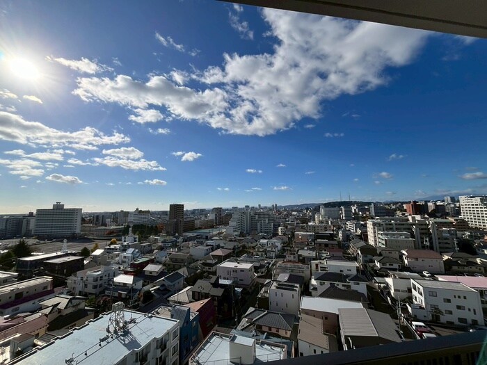 物件内観写真18　(室内からの展望)