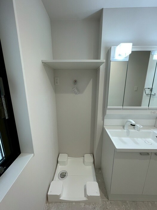 物件内観写真20　(洗濯機置場)