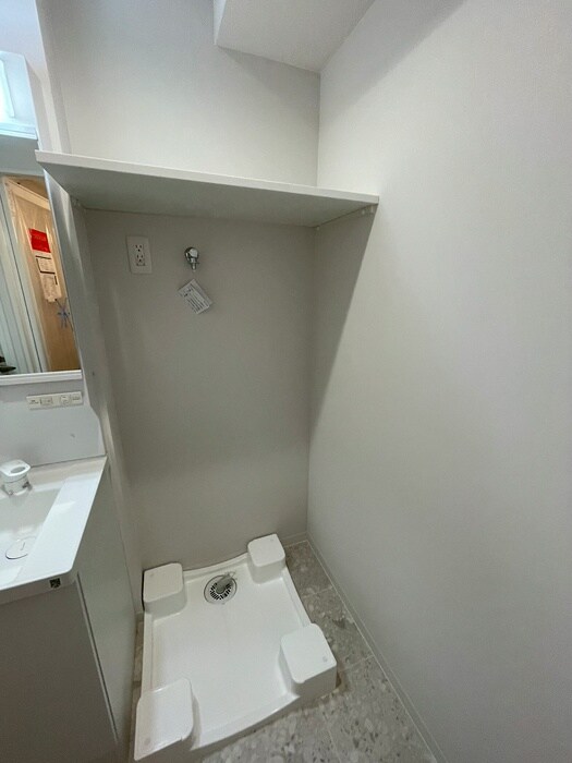 物件内観写真16　(洗濯機置場)