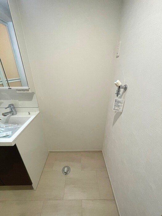 物件内観写真12　(洗濯機置場)