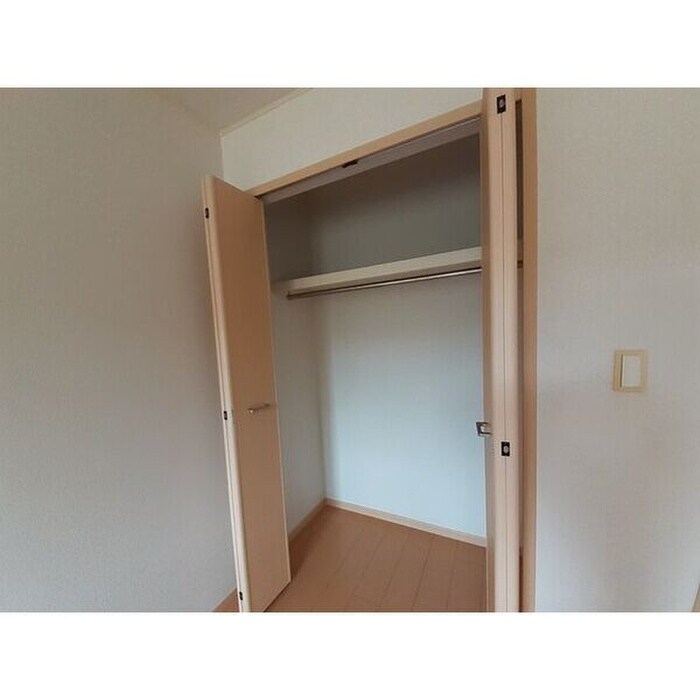 物件内観写真5　(収納)