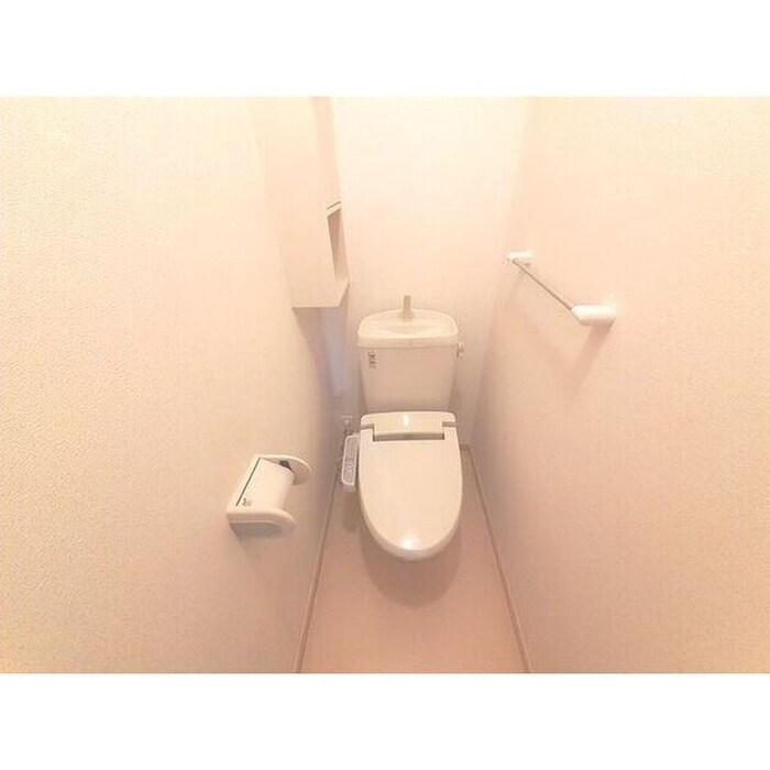 物件内観写真8　(トイレ)