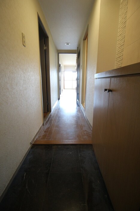 物件内観写真18　(廊下)