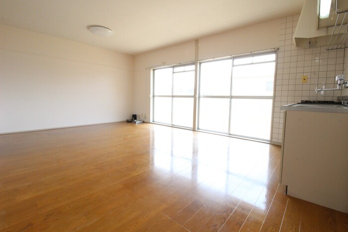 物件内観写真11　(居室)