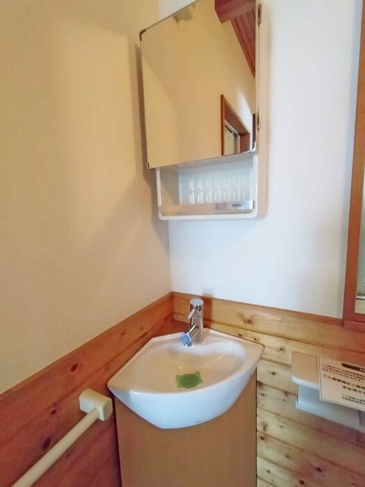 物件内観写真11　(洗面)