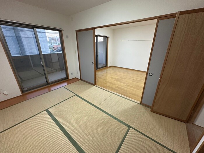 物件内観写真9　(居室)