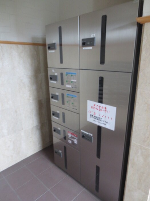 物件外観写真6　(建物設備)