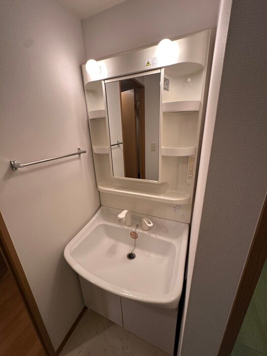 物件内観写真15　(洗面)