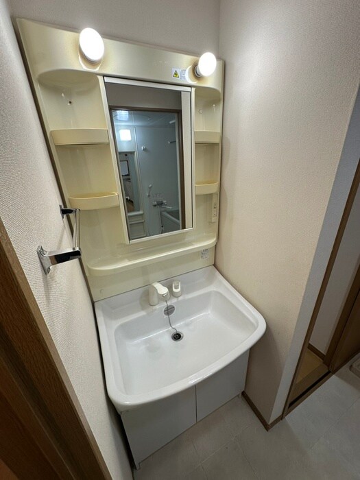 物件内観写真15　(洗面)