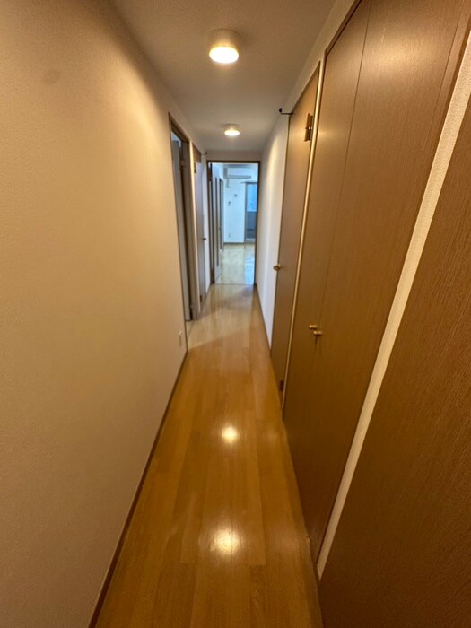物件内観写真17　(廊下)