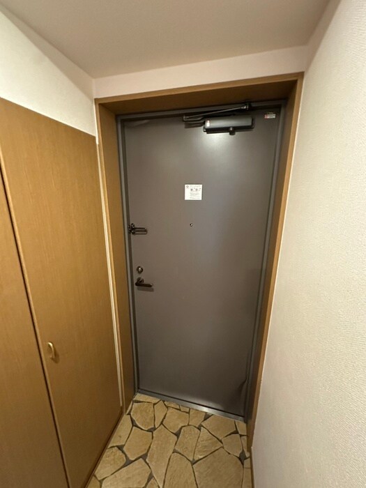 物件内観写真18　(玄関)