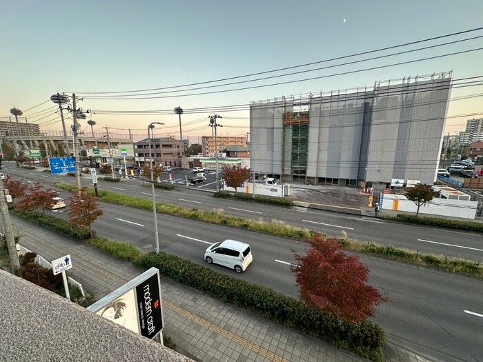 物件内観写真22　(室内からの展望)