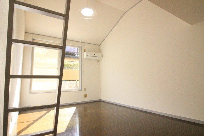 物件内観写真10　(居室)