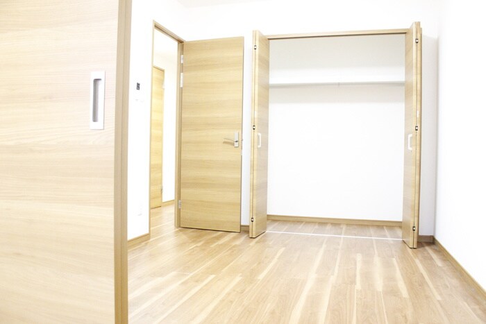 物件内観写真9　(居室)