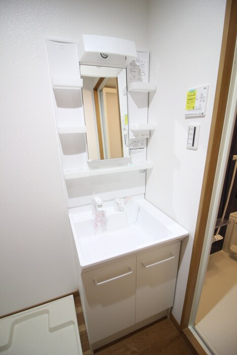 物件内観写真12　(洗面)