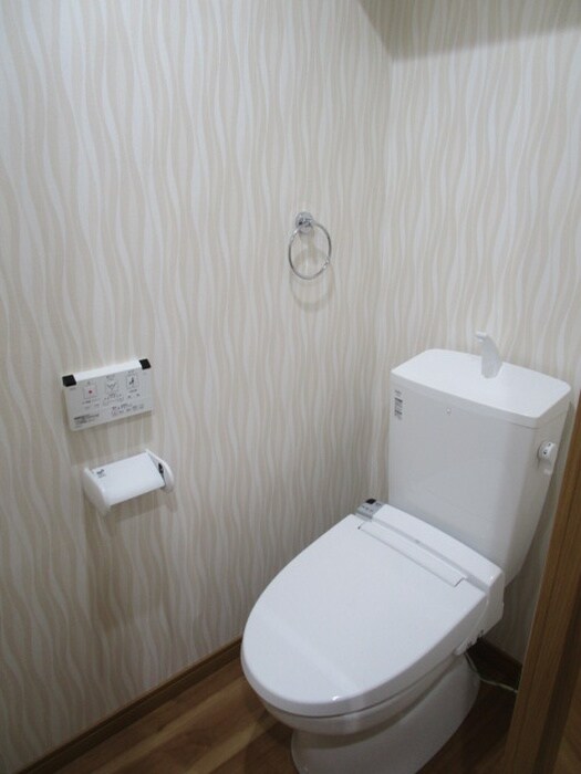 物件内観写真12　(トイレ)