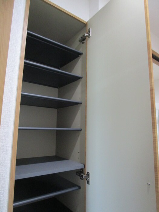 物件内観写真18　(靴箱)