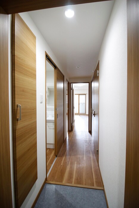 物件内観写真19　(廊下)