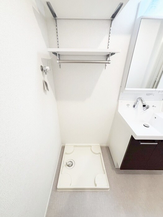 物件内観写真12　(洗濯機置場)