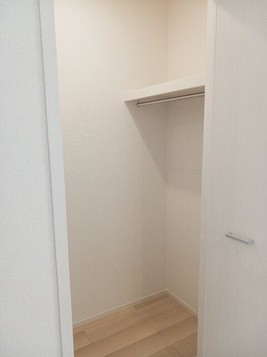 物件内観写真12　(収納)