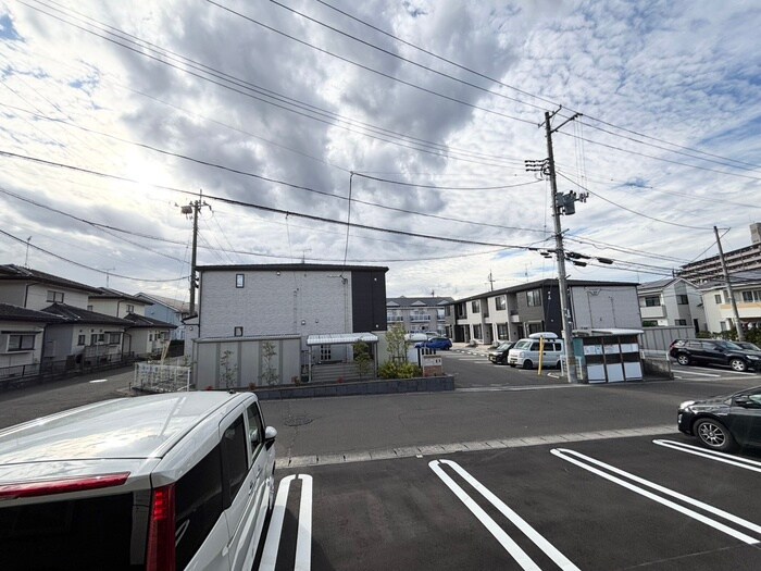 物件内観写真20　(室内からの展望)