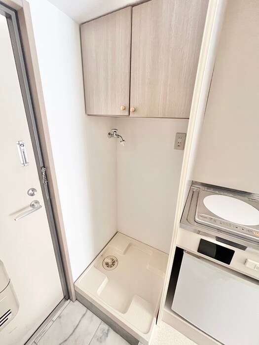 物件内観写真13　(洗濯機置場)