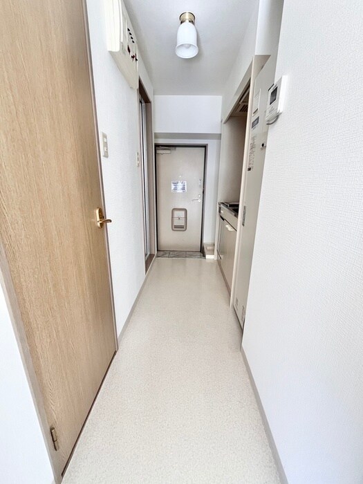 物件内観写真16　(廊下)