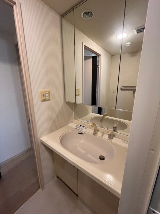 物件内観写真12　(洗面)