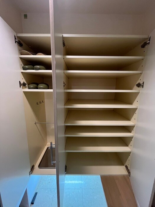 物件内観写真15　(靴箱)