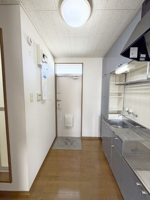 物件内観写真21　(玄関)