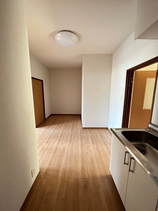 物件内観写真16　(廊下)