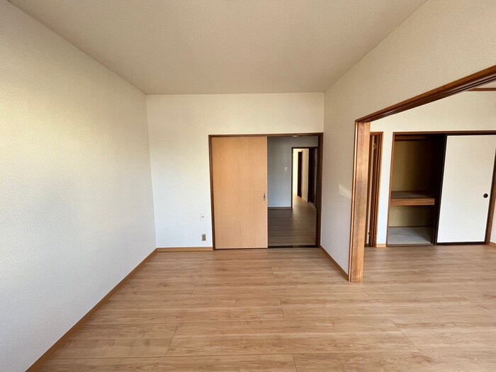 物件内観写真19　(居室)