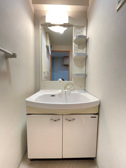 物件内観写真11　(洗面)