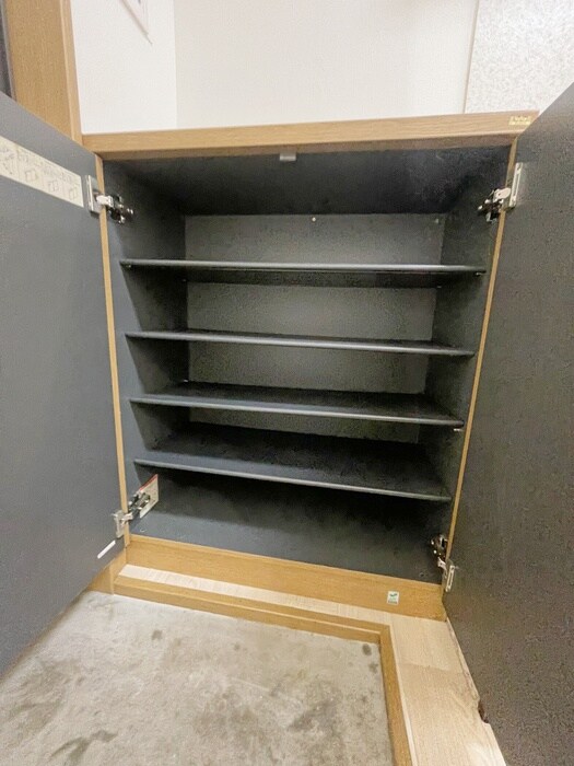 物件内観写真17　(靴箱)