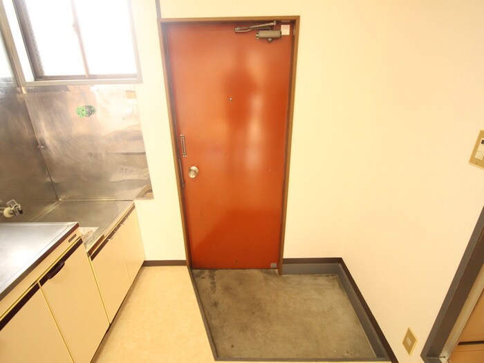 物件内観写真15　(玄関)