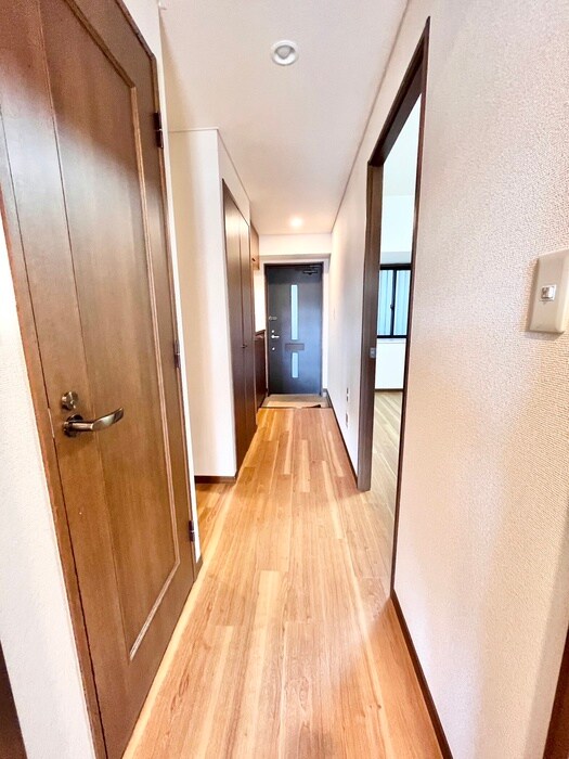 物件内観写真17　(廊下)