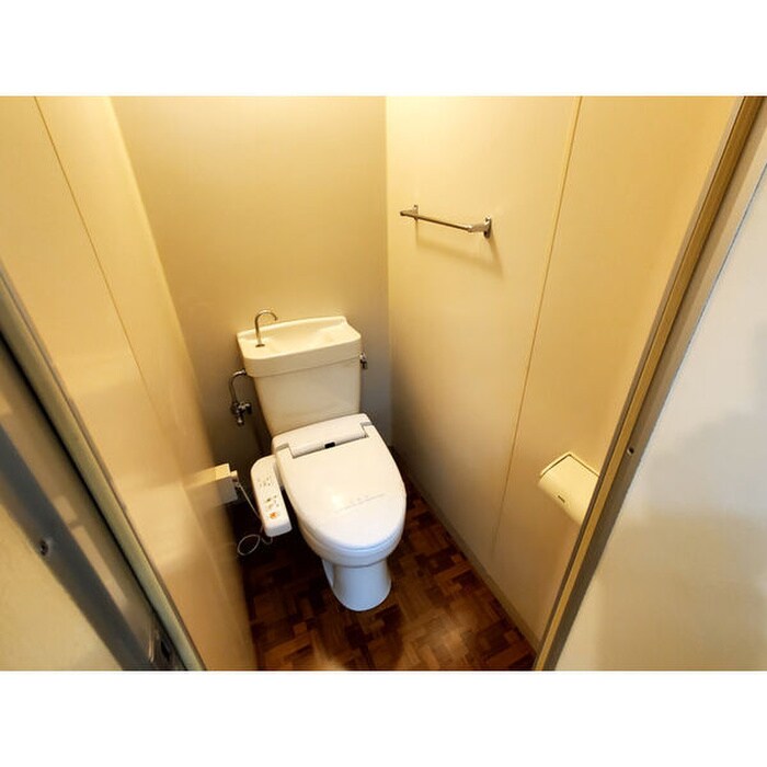 物件内観写真14　(トイレ)