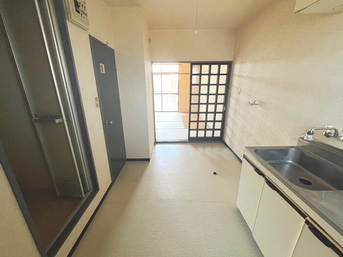 物件内観写真16　(廊下)