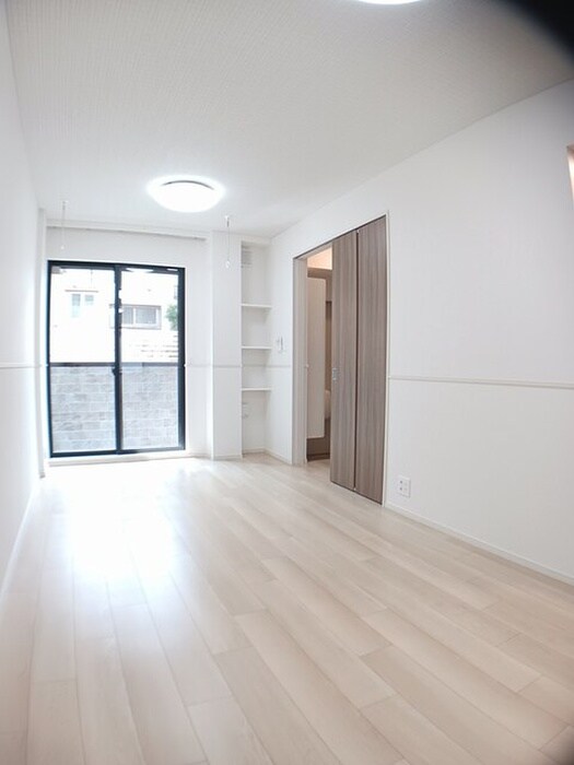 物件内観写真3　(居室)
